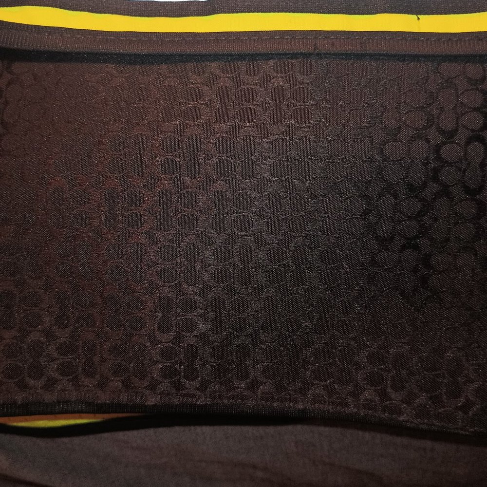 Designer worked vests - Picture 2 of 9